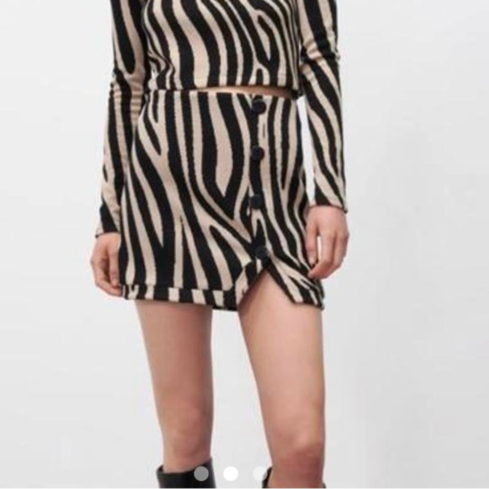 Zara Knitted Black and Cream Zebra Mini Skirt